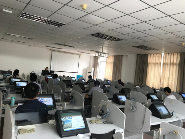 9 吴雅琦老师为sunbet申搏官方网站（武汉）公派出国员工开展国别培训_副本.png